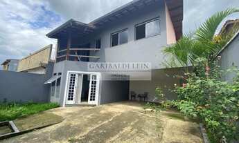 Imagem 2: 4 dormitórios, 2 suíte, 4 banheiro, 5 vagas na garagem, 266M² de Área Construída