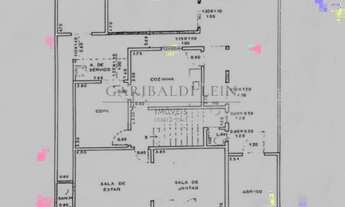 Imagem 4: 3 dormitórios, 1 suítes, 3 banheiro, 5 vagas na garagem, 248M² de Área Construída