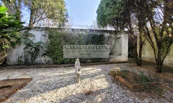 Imagem 2: 3 dormitórios, 1 suítes, 3 banheiro, 4 vagas na garagem, 276M² de Área Construída