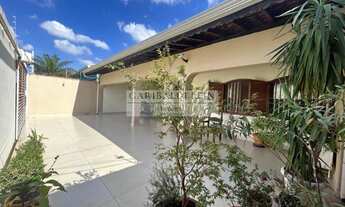 Imagem: 4 dormitórios, 2 suíte, 3 banheiro, 5