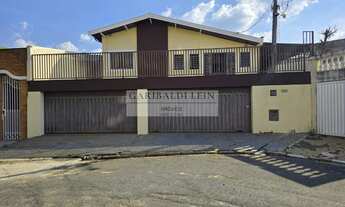 Imagem: 3 dormitórios, 1 suítes, 2 banheiro, 3