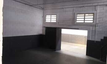 Imagem: 3 banheiro, 8 vagas na garagem, 350M² de