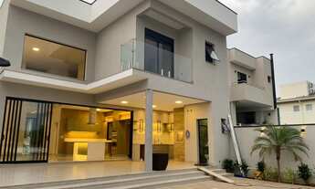 Imagem: 3 dormitórios, 3 suíte, 5 banheiro, 4