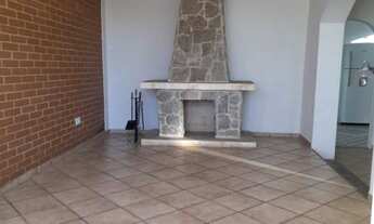 Imagem 3: 3 dormitórios, 1 suítes, 3 banheiro, 3 vagas na garagem, 237M² de Área Construída