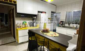 Imagem: 4 dormitórios, 1 suítes, 2 banheiro, 1