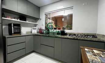 Imagem 6: CASA EM VILLAGIO À VENDA - 3 DORMITÓRIOS SENDO 3 SUÍTES - PORTEIRA FECHADA - CHURRASQUEIRA