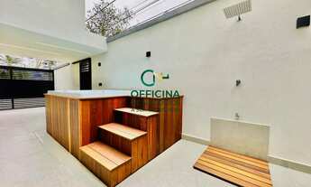 Imagem 5: CASA À VENDA- 3 DORMITÓRIOS C/ 1 SUÍTE- 1 SALA- 3 BANHEIROS- 2 VAGAS- 147,00m²- R$ 1.820.0