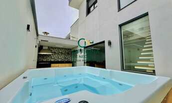 Imagem 7: CASA À VENDA- 3 DORMITÓRIOS C/ 1 SUÍTE- 1 SALA- 3 BANHEIROS- 2 VAGAS- 147,00m²- R$ 1.820.0