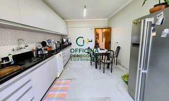 Imagem 7: APARTAMENTO À VENDA- 3 DORMITÓRIOS C/ 1 SUÍTE- 4 BANHEIROS- 2 VAGAS DE GARAGEM- 171,48m²