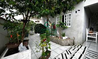 Imagem: SOBRADO À VENDA- 3 Dormitórios - 377 ÁREA