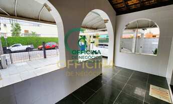 Imagem: CASA À VENDA- 4 DORMITÓRIOS- 2 SALAS