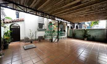 Imagem: À VENDA CASA- 4 DORMITÓRIOS SENDO 2 SUITES