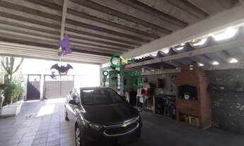 Imagem 2: CASA À VENDA - 3 DORMITÓRIOS SENDO 1 SUíTE - 6 VAGAS - 264m² - R$ 910.000,00- ESTUÁRIO- SA