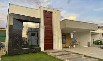 Imagem 2: CASAL IMÓVEIS VENDE CASA TERREA MONTENEGRO BOULEVARD 3 SUÍTES + 6 VGS + PISCINA PRIVATIVA