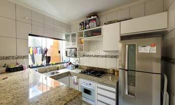 Imagem: Casa à venda 2 dormitórios, sendo 1 suíte