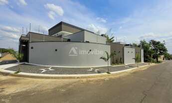 Imagem 5: Lindo casa térrea com piscina, com 3 quartos sendo uma suíte, localizado no bairro Cândido