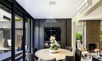 Imagem 4: Casa em Condomínio com 4 Dormitórios à Venda em Alphaville