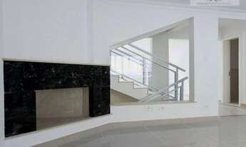 Imagem 2: Apenas 14 casas em condomínio fechado com segurança 24 horas. Rua tranquila e Arborizada