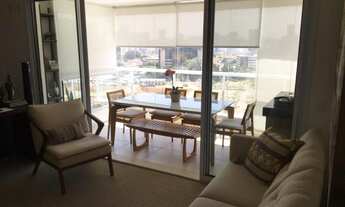 Imagem 4: O apartamento possui 116 metros quadrados com 3 suítes com armários planejados, sala ampli