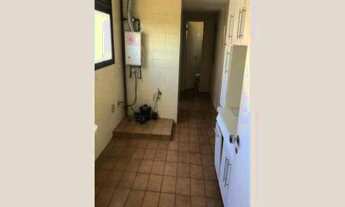 Imagem 4: O apartamento possui 220 metros quadrados de área útil com 3 suítes, 5 banheiros e 3 vagas