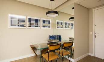 Imagem 4: Apartamento com 54 metros quadrados mobiliado, 1 suíte com armário, sala com varanda, cozi