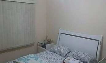 Imagem 7: O apartamento possui 100 metros quadrados com 3 amplos dormitórios, móveis fixos e planeja