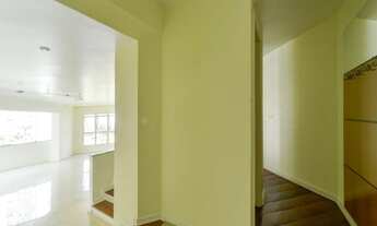 Imagem 2: O apartamento possui 210 metros quadrados com 3 amplas suítes ou 4 dormitórios com 2 suíte