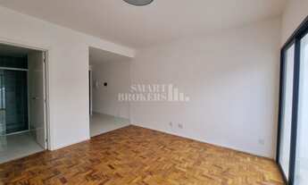 Imagem 3: Apartamento semi mobiliado reformado para locação, armários na cozinha e quarto com 42 met