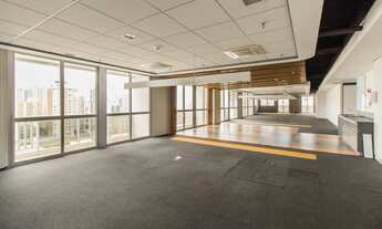 Imagem: Laje corporativa com 18 salas para locação