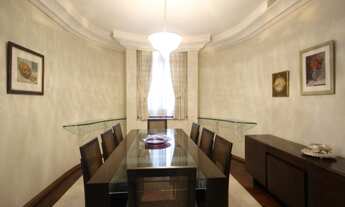 Imagem 7: O apartamento possui 675 metros quadrados com 5 amplas suítes e 5 vagas de garagem