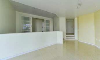 Imagem 3: O apartamento possui 210 metros quadrados com 3 amplas suítes ou 4 dormitórios com 2 suíte