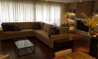 Imagem 2: Apartamento com 173 metros quadrados, 3 dormitórios com armários sendo 1 suíte com hidroma