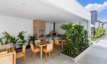 Imagem 7: O apartamento possui 51 metros quadrados com 2 dormitórios e 1 vaga de garagem