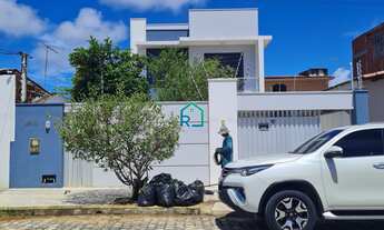 Imagem: 4 dormitórios, 4 suíte, 5 banheiro, 4