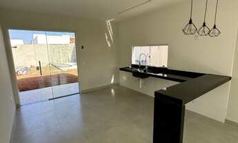 Imagem 4: Exclusividade LM - Exuberante Casa Linear com 03 quartos (01 suíte), área gourmet, amplo q