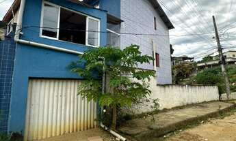 Imagem 2: Casa à Venda em Guarapari-ES: Residência Espaçosa no Bairro Perocão com 3 Quartos, 2 Salas