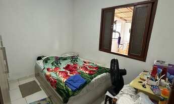 Imagem 6: Casa à Venda em Guarapari-ES: Residência Espaçosa no Bairro Perocão com 3 Quartos, 2 Salas