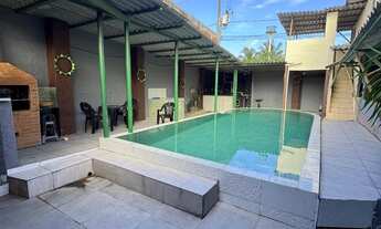 Imagem 2: Casa à venda em Guarapari-ES, bairro Paturá: 3 quartos, 1 suíte, 2 salas, 3 banheiros, 5 v