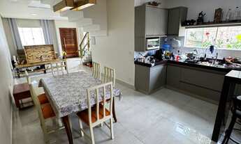 Imagem 3: Triplex de Luxo à Venda em Guarapari-ES: Casa 3 Suítes no Perocão c/ Vista Mar, Sala Ampla