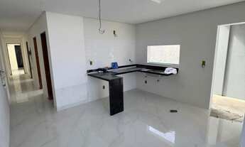 Imagem 3: Oportunidade - Casa Linear em Santa Mônica com 03 Quartos, Fino Acabamento e 1 Vaga de Gar