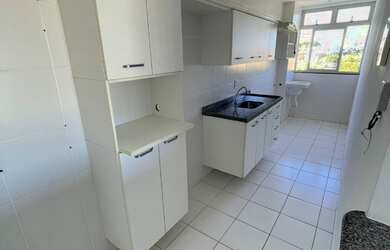 Imagem 3: Apartamento 02 quartos para locação na Praia do Morro, Guarapari-ES - Móveis fixos, Salão