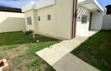 Imagem 2: Aluguel de Casa Espaçosa em Guarapari-ES, Bairro Santa Mônica: 3 Quartos, 1 Suíte, 2 Salas