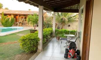 Imagem 4: Casa à Venda em Guarapari-ES: Excelente Residência de 3 Quartos com Suíte, Piscina e Churr