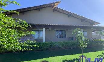 Imagem 2: Casa à Venda em Guarapari-ES: Excelente Residência de 3 Quartos com Suíte, Piscina e Churr