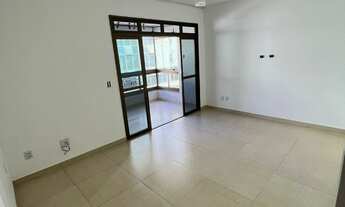 Imagem 4: EXCLUSIVIDADE LM - Amplo Apartamento 03 Quartos sendo 1 suíte, 2 andar, reformado, frente