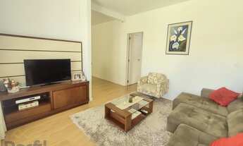 Imagem: Casa plana averbada no Bairro Glória. 135m²