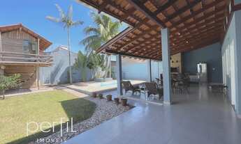 Imagem 3: Casa à venda com 01 suíte e 02 dormitórios, 260m2 de área total, averbada, piscina e casa