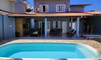 Imagem: Casa à venda com 01 suíte e 02 dormitórios