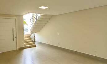 Imagem 2: CASA COM 3 DORMITÓRIOS, 205 M² - VENDA POR R$ 1.550.000,00 OU ALUGUEL POR R$ 7.486,00/MÊS