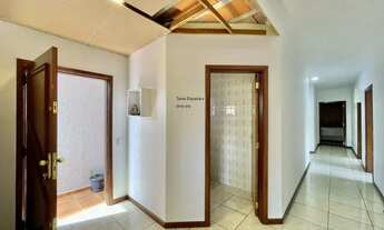 Imagem 5: 4 dormitórios, 2 suíte, 3 banheiro, 5 vagas na garagem